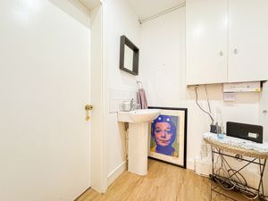 Photo 32- click for photo gallery